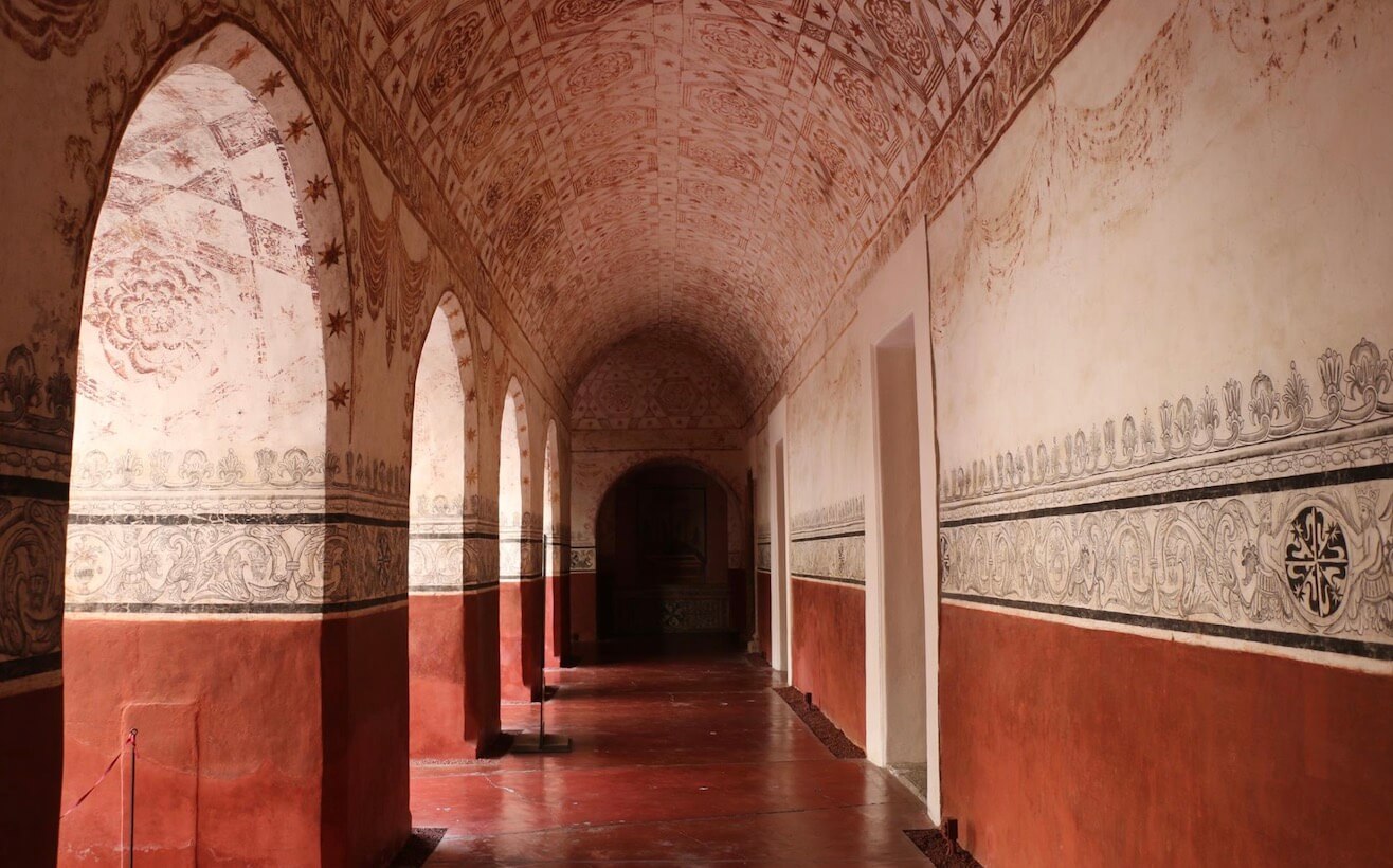 La extraña poesía oculta en el Exconvento de Tepoztlán